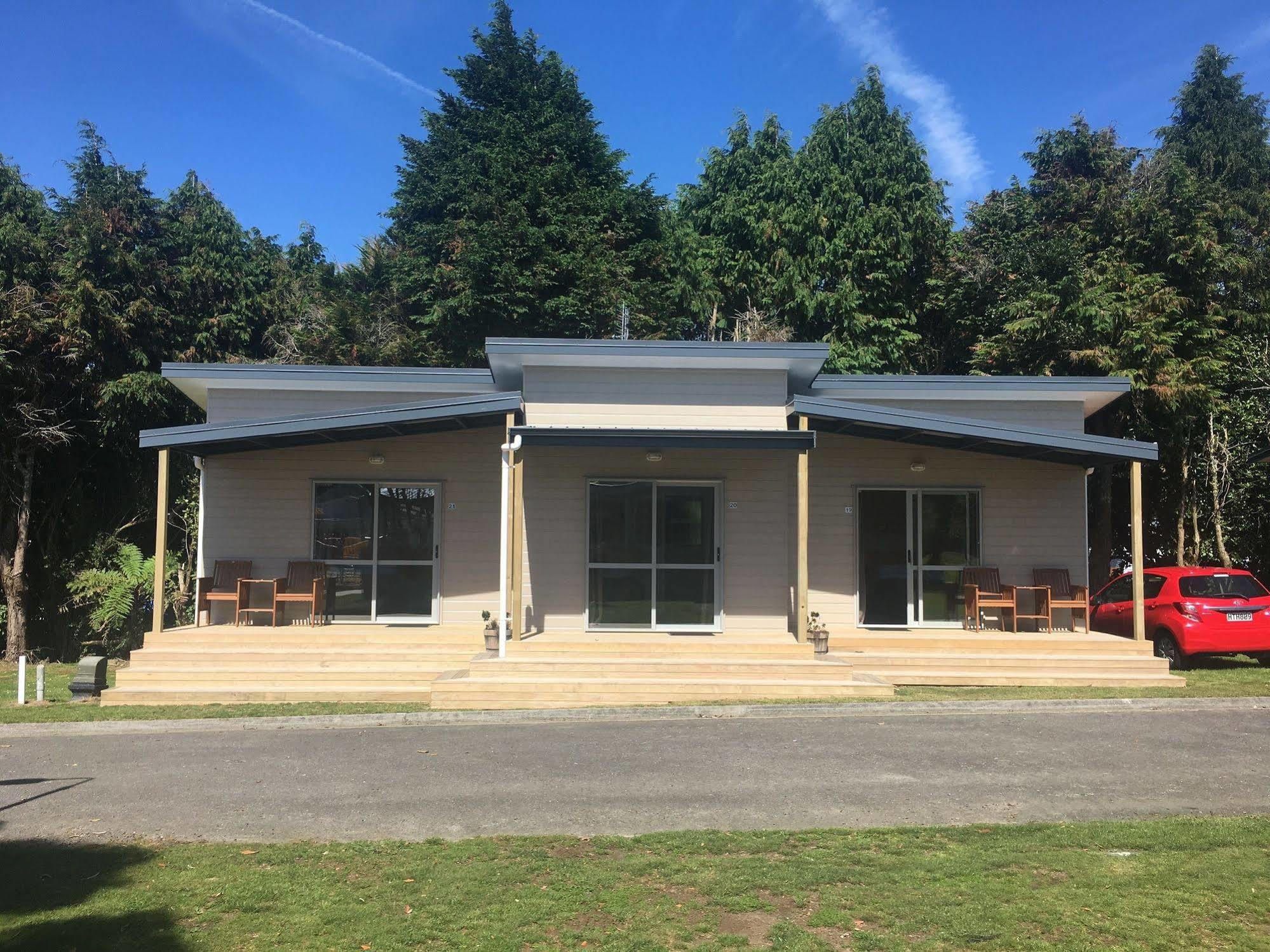 Stratford Motel & Holiday Park Bagian luar foto