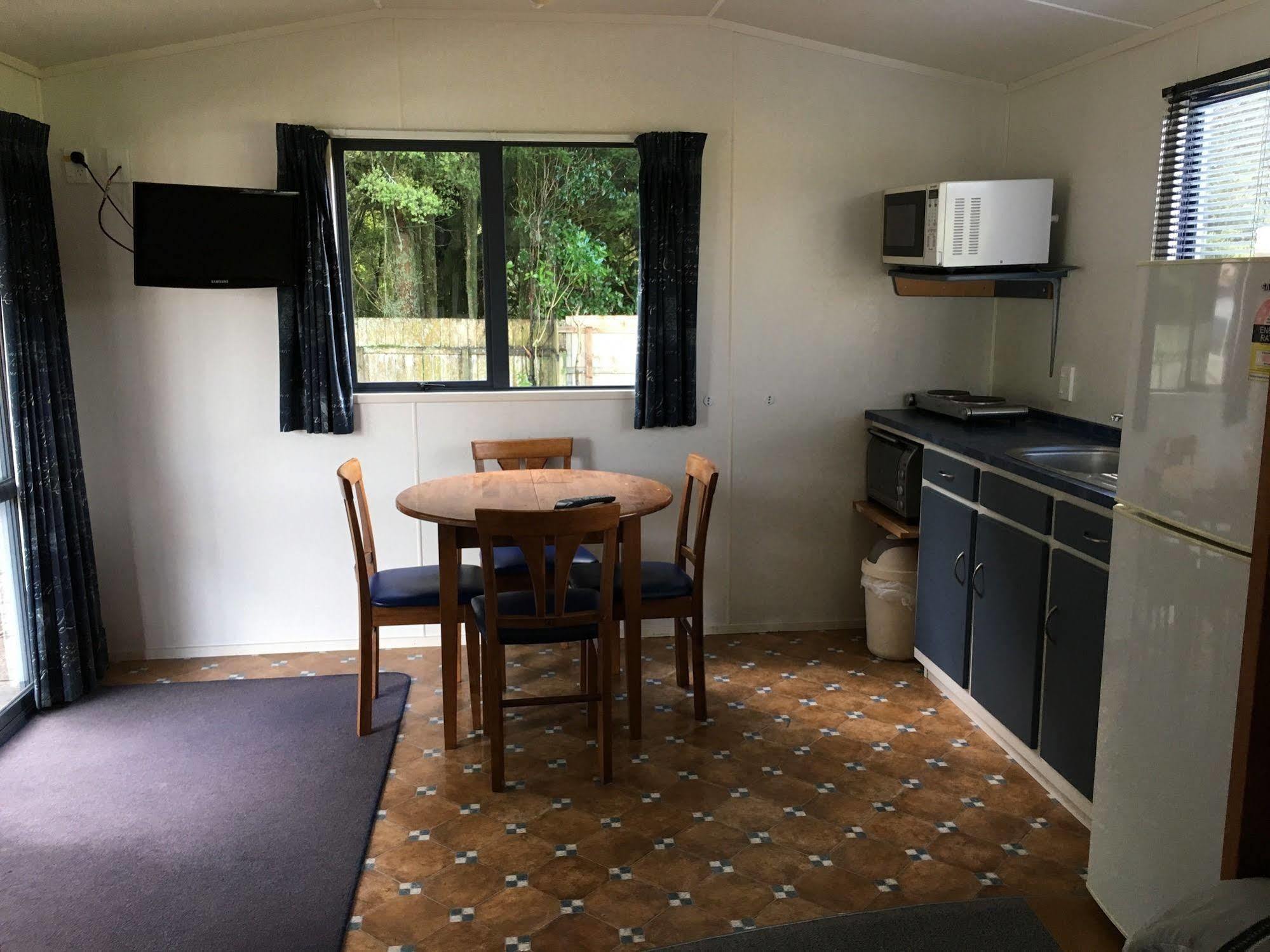 Stratford Motel & Holiday Park Bagian luar foto