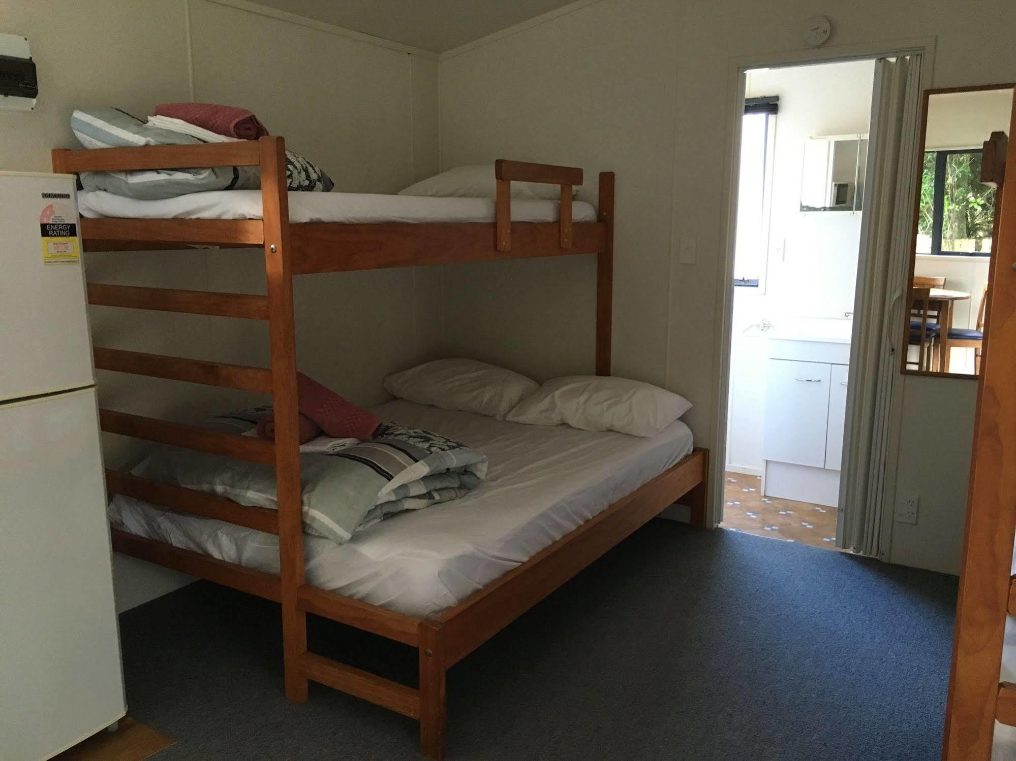 Stratford Motel & Holiday Park Bagian luar foto