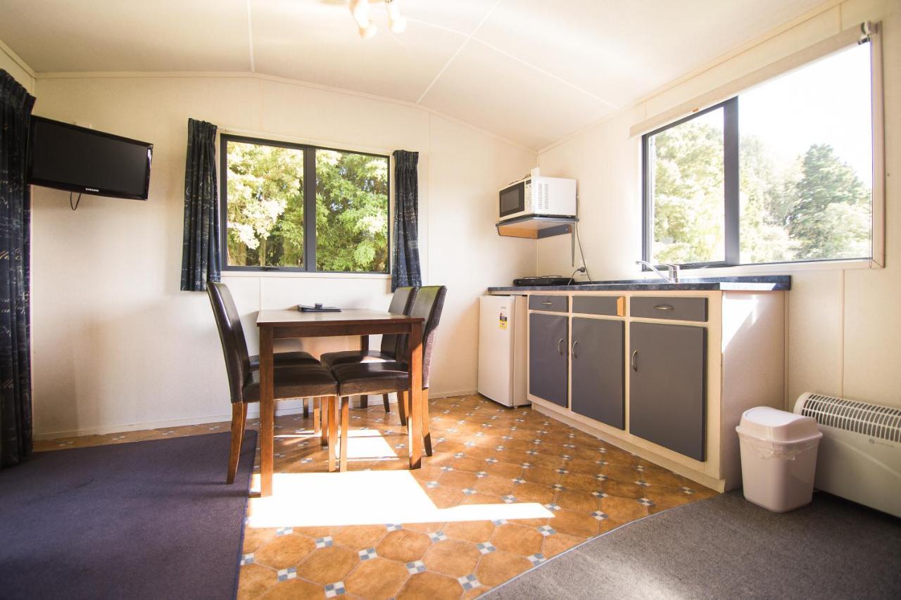 Stratford Motel & Holiday Park Bagian luar foto